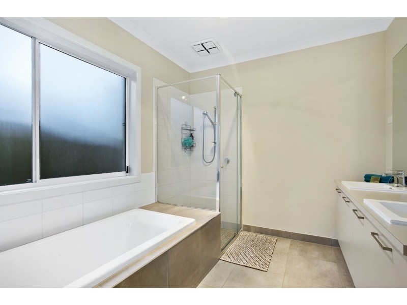 36 Saratoga Avenue, Barwon Heads VIC 3227