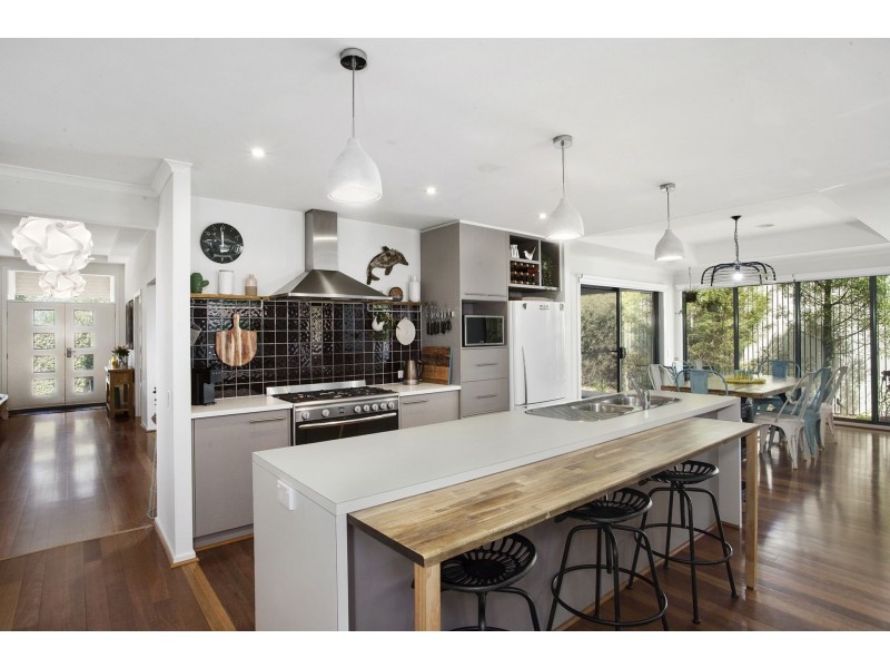 18 Furneaux Close, Barwon Heads VIC 3227