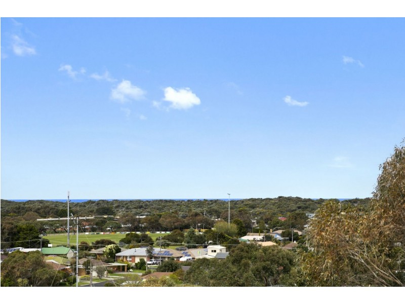 55 Aldebaran Rd, Ocean Grove VIC 3226