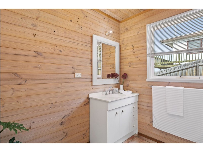 55 Aldebaran Rd, Ocean Grove VIC 3226