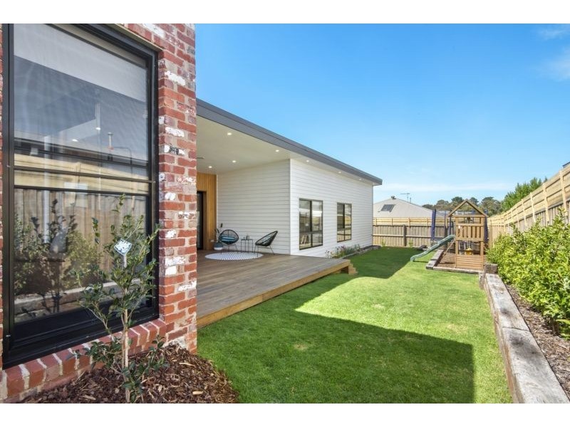 15 Greenview Rise, Ocean Grove VIC 3226