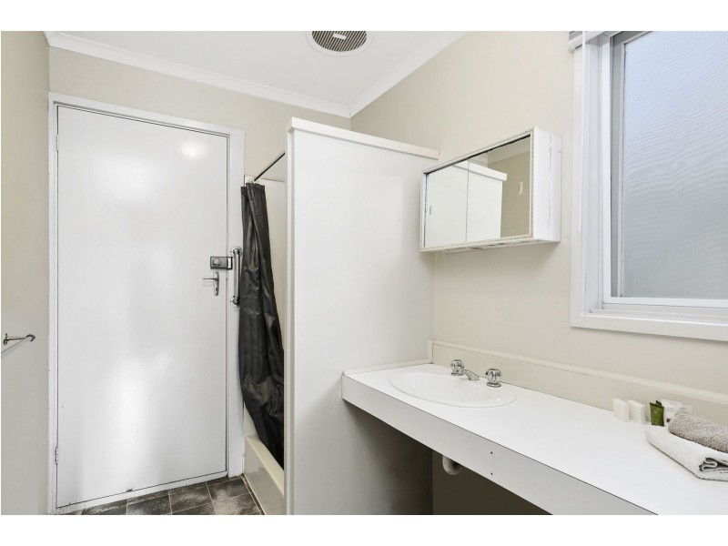 17 Saratoga Avenue, Barwon Heads VIC 3227