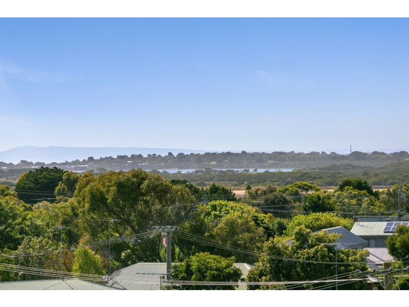 33 Sunset Strip, Ocean Grove VIC 3226