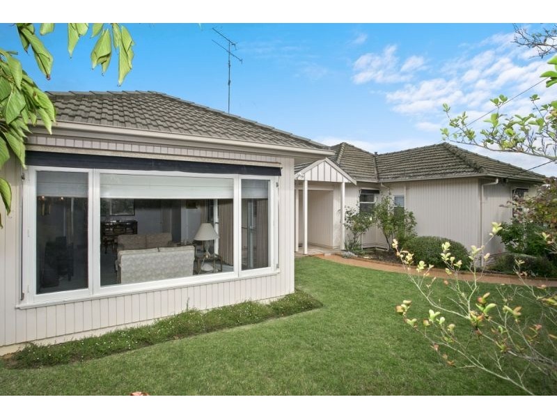 6 The Avenue, Ocean Grove VIC 3226