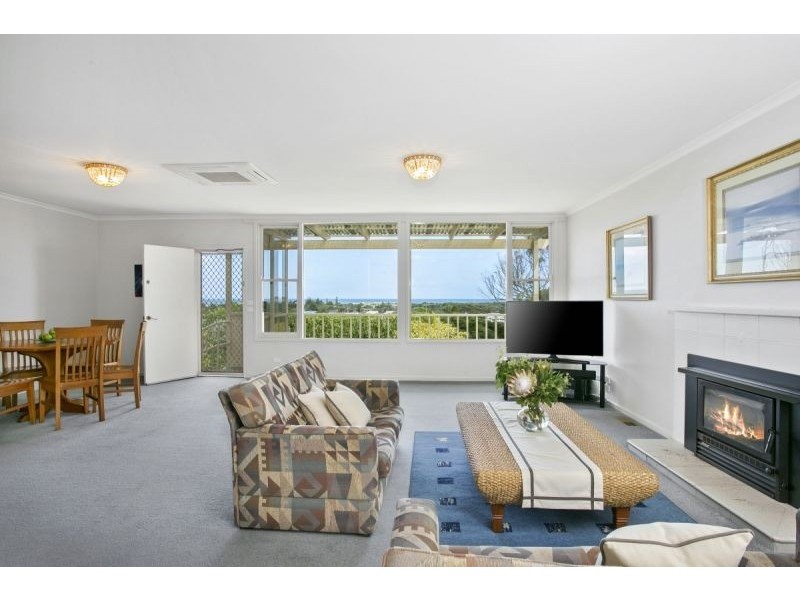 6 The Avenue, Ocean Grove VIC 3226