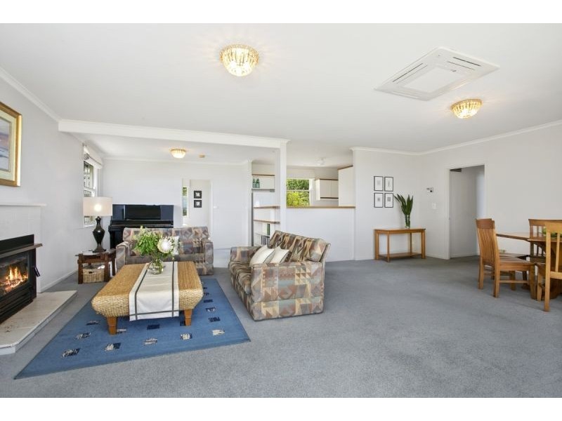 6 The Avenue, Ocean Grove VIC 3226