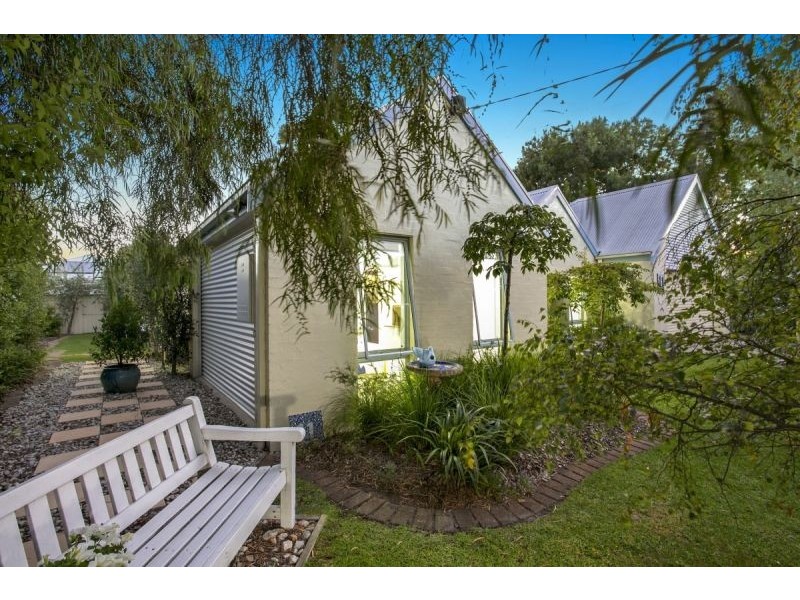 11 Coogee Court, Barwon Heads VIC 3227