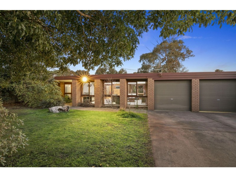 8 Dubourg Court, Ocean Grove VIC 3226