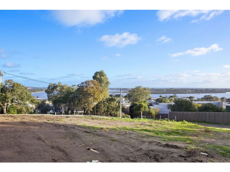 1 The Avenue, Ocean Grove VIC 3226