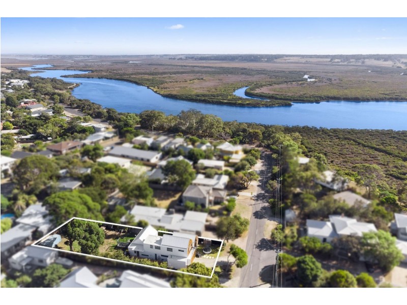 87a  & 87b Carr Street, Barwon Heads VIC 3227