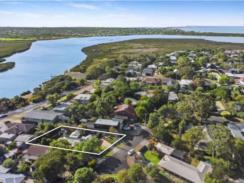 21 Wattlebird Crescent, Barwon Heads VIC 3227