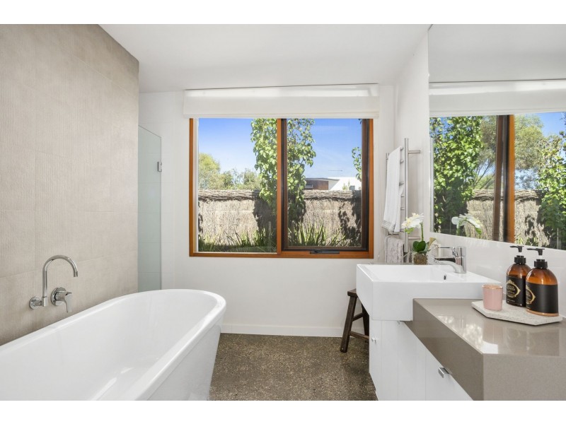 9 Sunrise Close, Ocean Grove VIC 3226