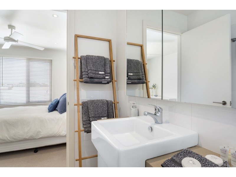 2/45 Hitchcock Avenue, Barwon Heads VIC 3227