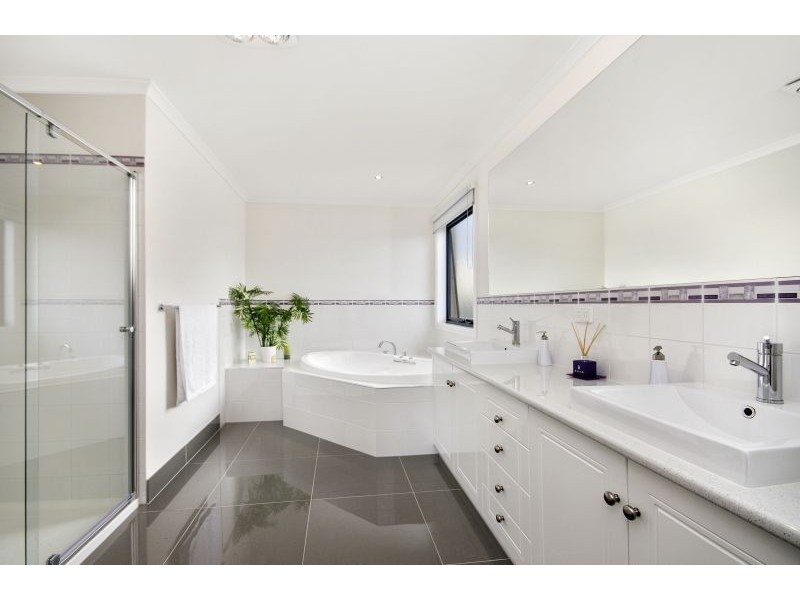 9 Arlia Mews, Ocean Grove VIC 3226