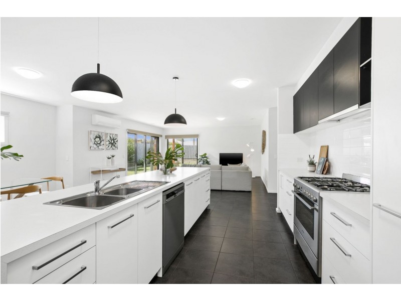 6 Merlan Street, Ocean Grove VIC 3226