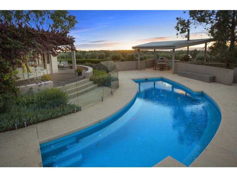 172-190 Whitcombes Road, Drysdale VIC 3222