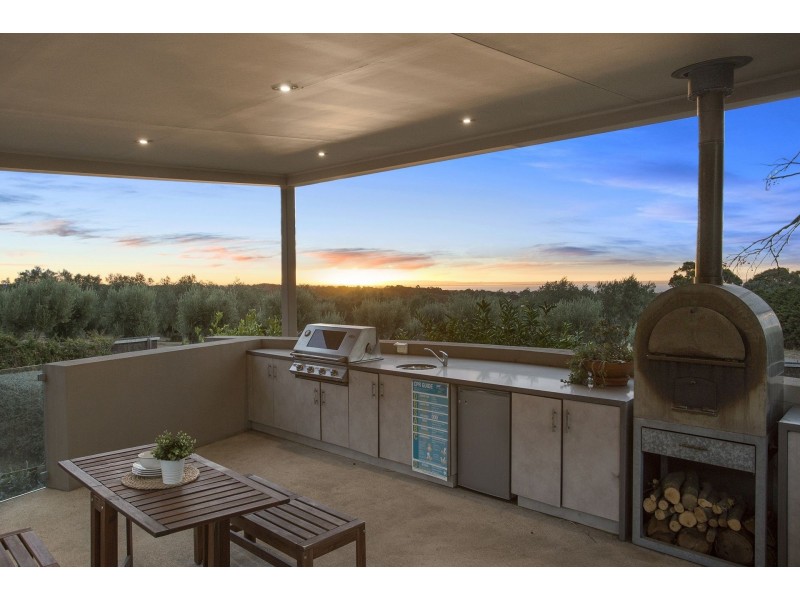 172-190 Whitcombes Road, Drysdale VIC 3222