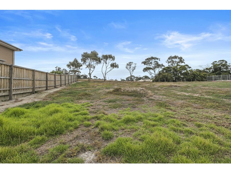 13 Flagstaff Drive, Portarlington VIC 3223