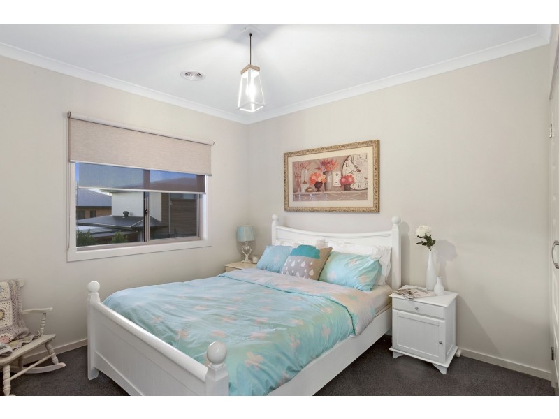 8 Seashell Place, Curlewis VIC 3222