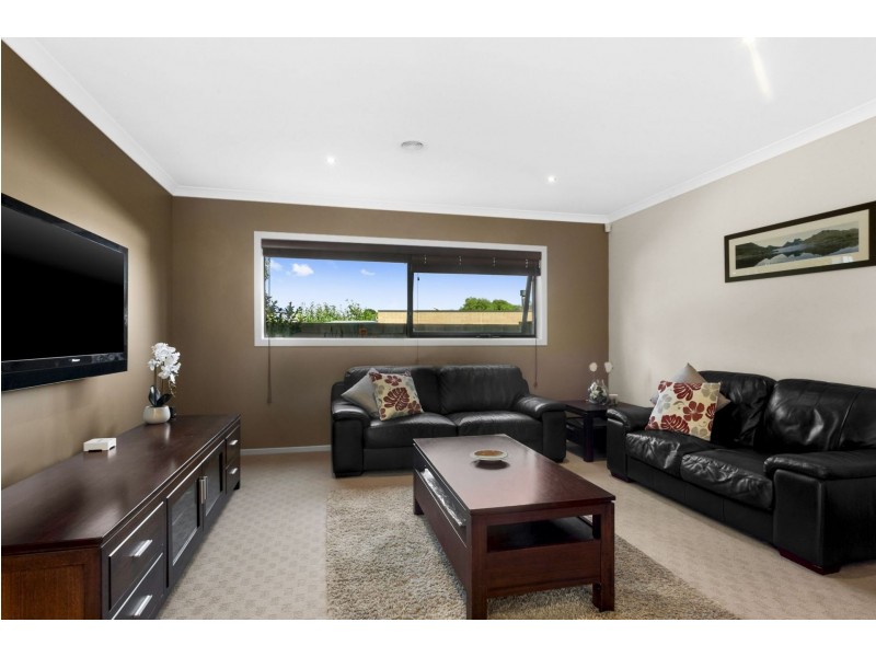 6 Milborne Drive, Ocean Grove VIC 3226