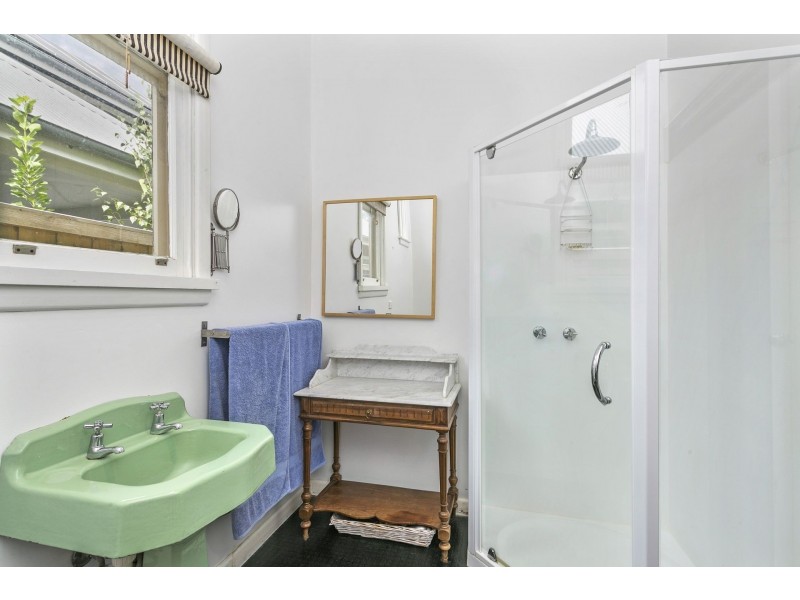 37 Seaview Avenue, Barwon Heads VIC 3227