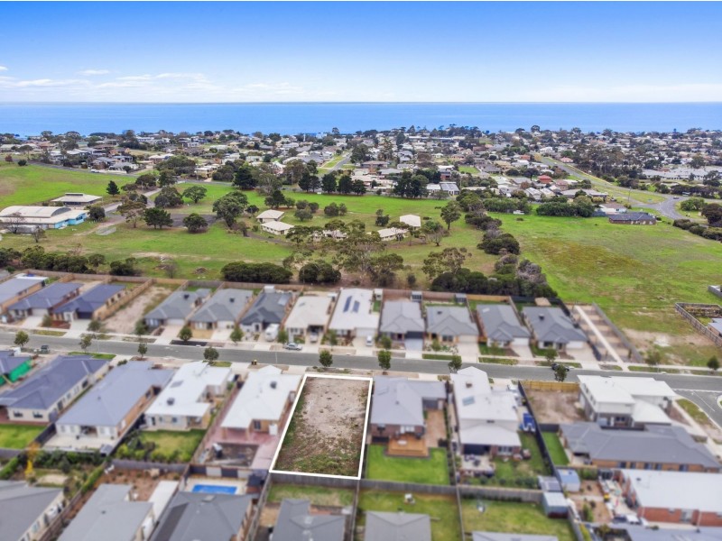 44 Flagstaff Drive, Portarlington VIC 3223