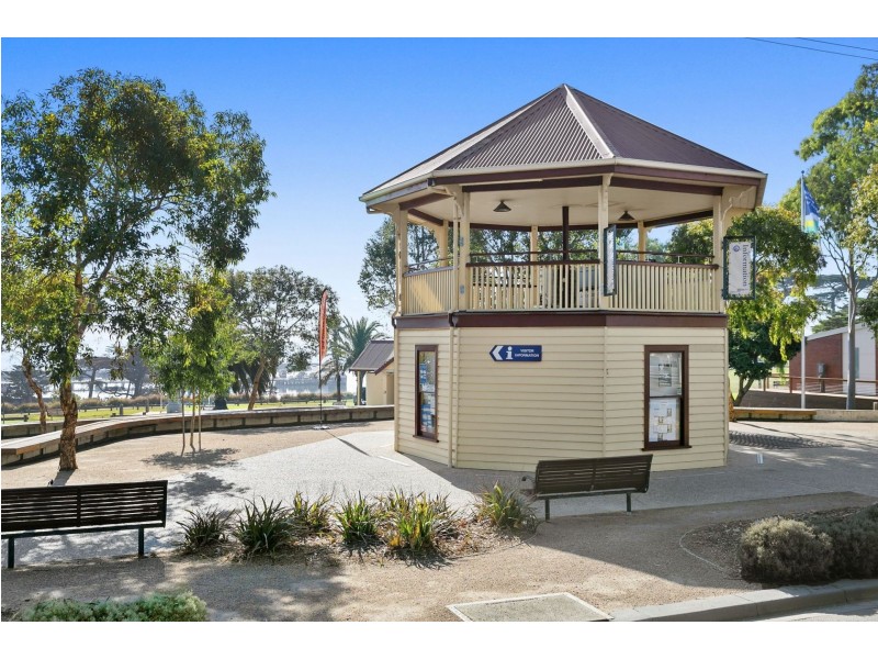 44 Flagstaff Drive, Portarlington VIC 3223