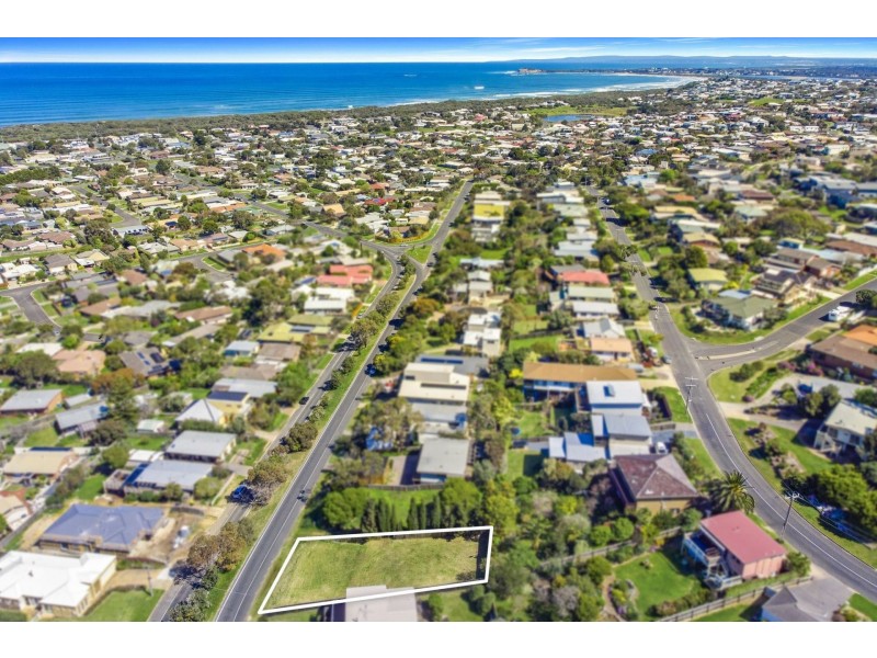 48 Sunset Strip, Ocean Grove VIC 3226