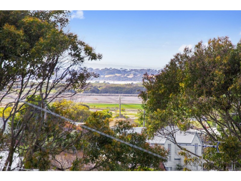 48 Sunset Strip, Ocean Grove VIC 3226
