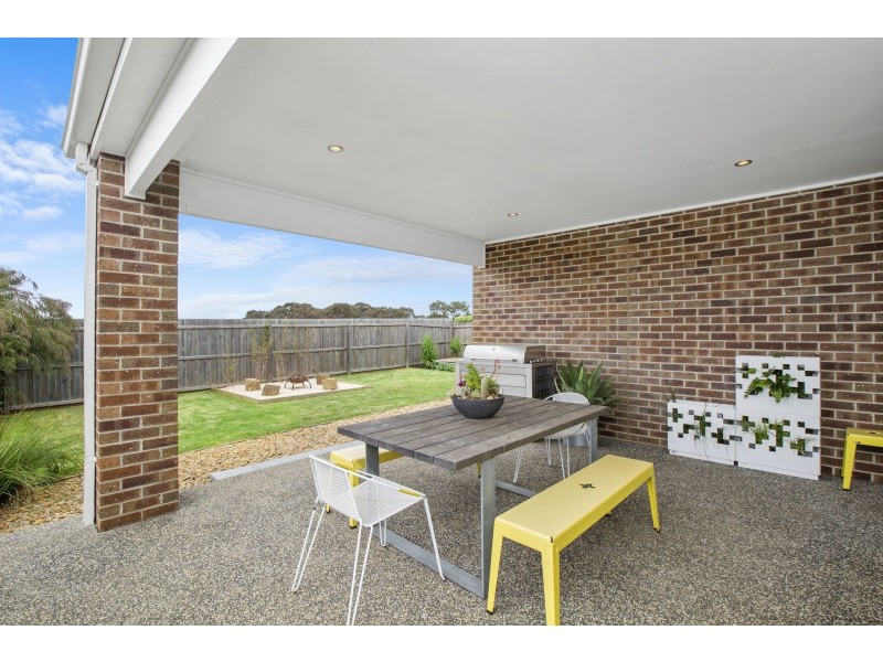 18 Empress Boulevard, Ocean Grove VIC 3226