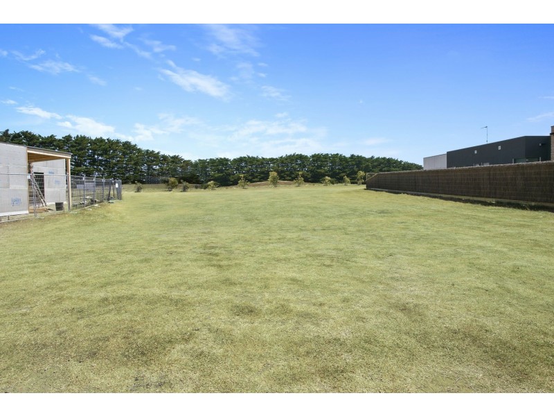 128 – 130 Cashmore Drive, Connewarre VIC 3227