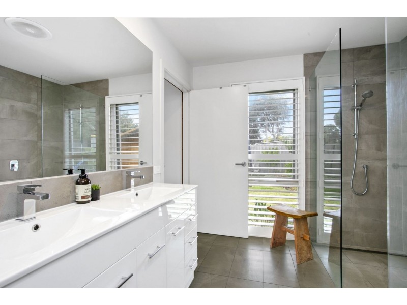 33 Cottesloe Drive, Barwon Heads VIC 3227