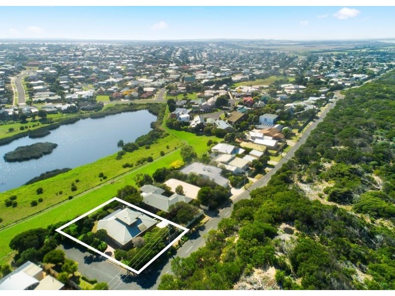 29 Ocean Throughway, Ocean Grove VIC 3226