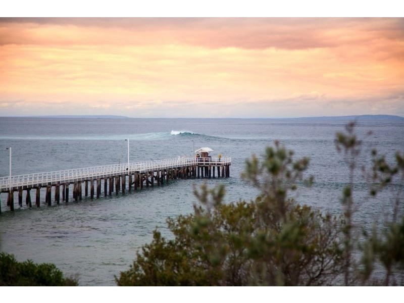 8 Lakes Entrance, Point Lonsdale VIC 3225