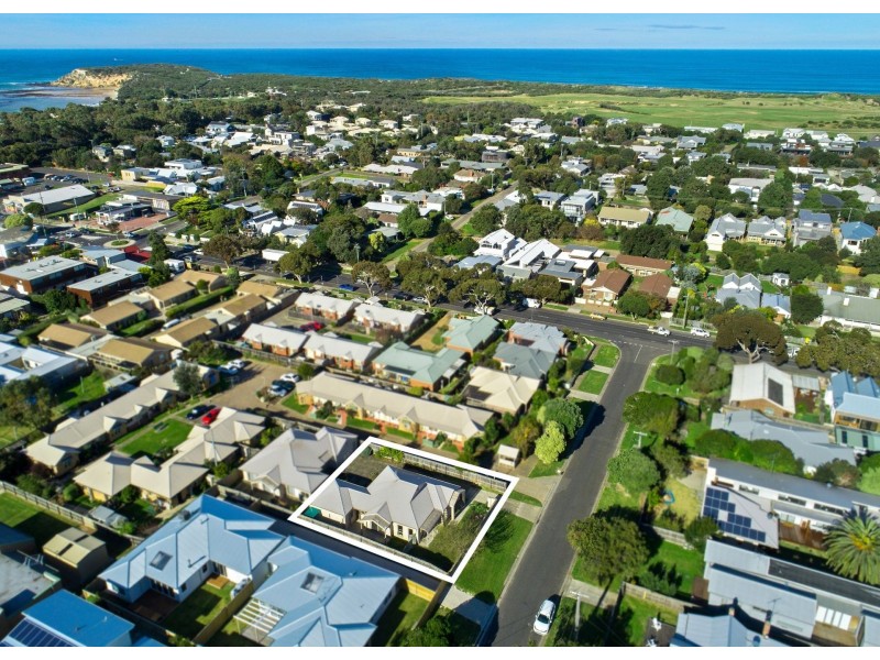 1/8 Grove Road, Barwon Heads VIC 3227