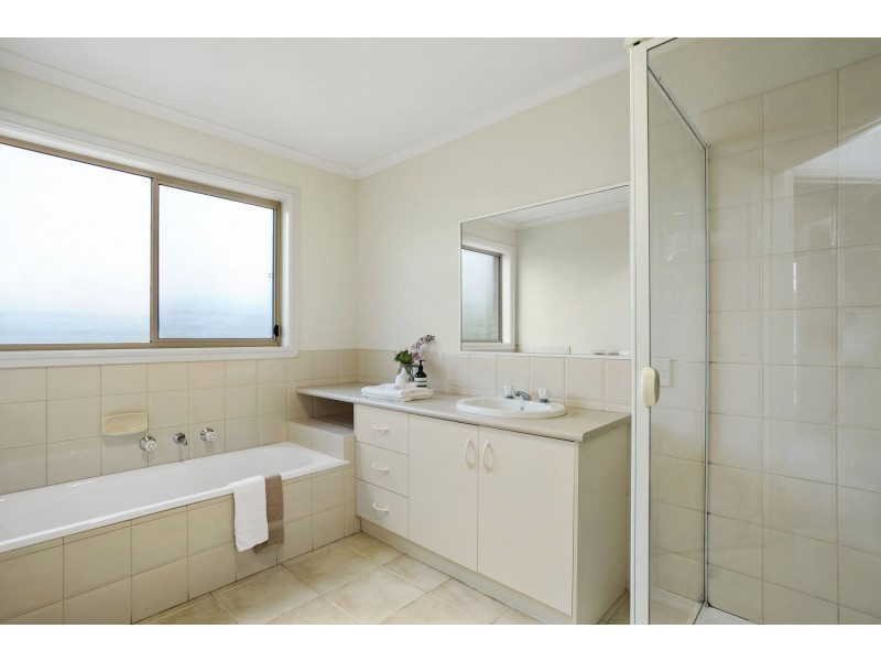 1/8 Grove Road, Barwon Heads VIC 3227