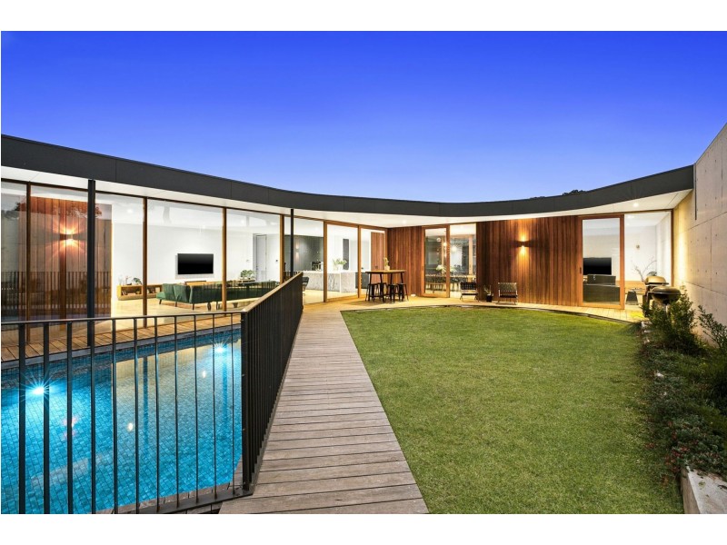 4 Plantation Drive, Connewarre VIC 3227