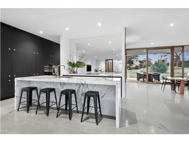 4 Plantation Drive, Connewarre VIC 3227