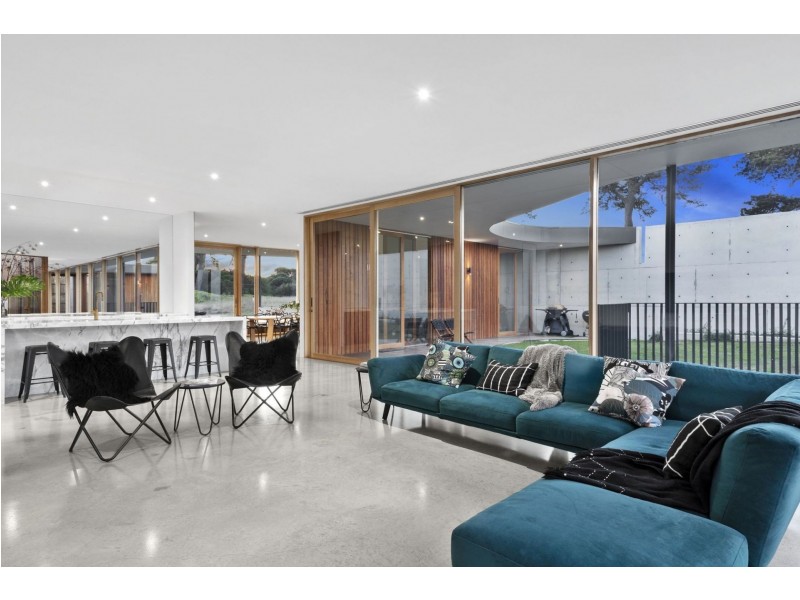 4 Plantation Drive, Connewarre VIC 3227