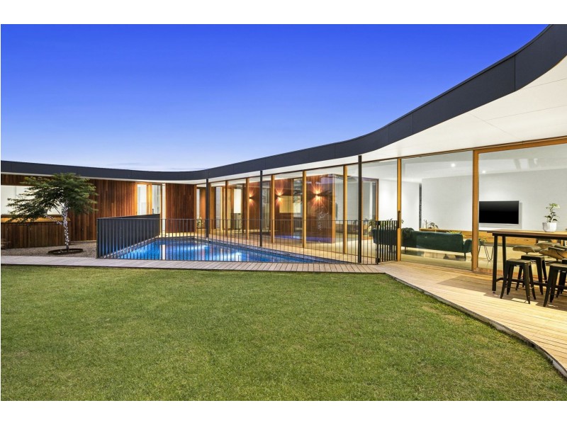 4 Plantation Drive, Connewarre VIC 3227