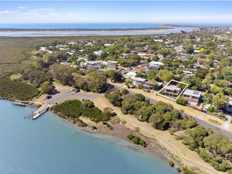 8 River Parade, Barwon Heads VIC 3227