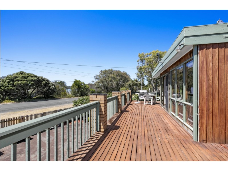 8 River Parade, Barwon Heads VIC 3227