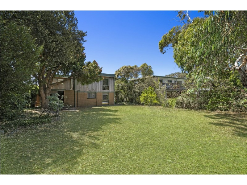 8 River Parade, Barwon Heads VIC 3227