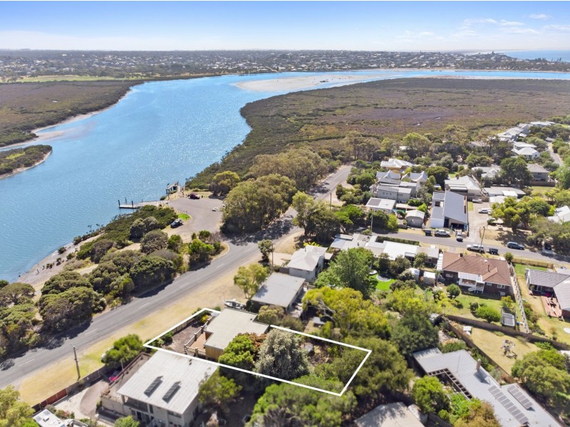 8 River Parade, Barwon Heads VIC 3227