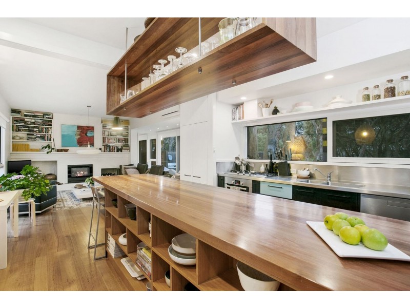 18 Saratoga Avenue, Barwon Heads VIC 3227