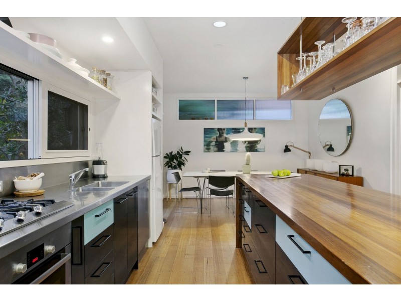 18 Saratoga Avenue, Barwon Heads VIC 3227