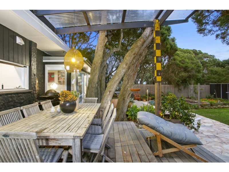 18 Saratoga Avenue, Barwon Heads VIC 3227