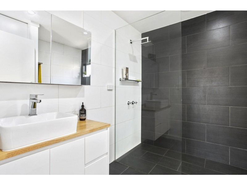 1/2 Sunset Strip, Ocean Grove VIC 3226