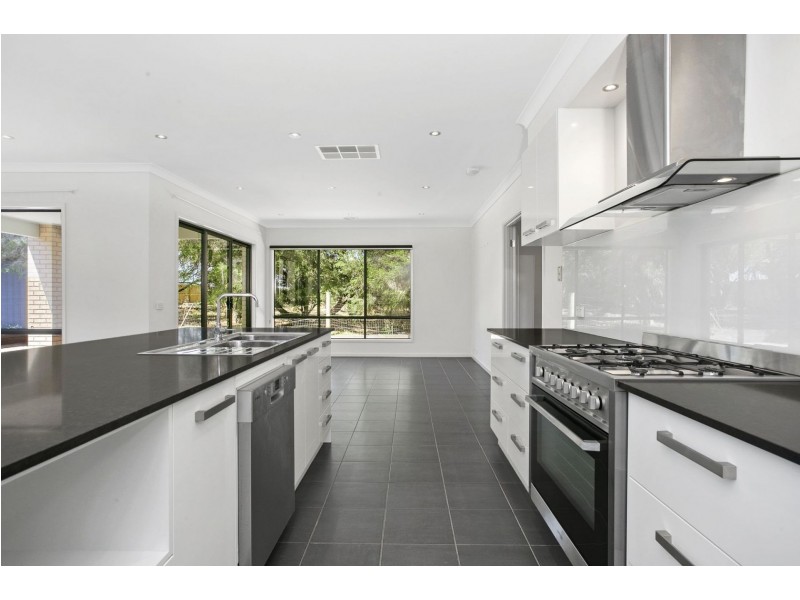 44 Penleigh Crescent, Ocean Grove VIC 3226