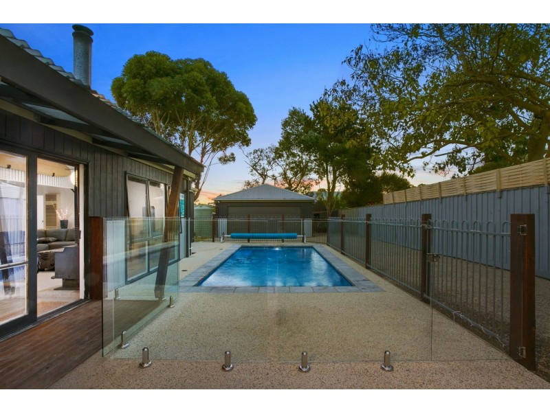 2/17 Lake Avenue, Ocean Grove VIC 3226